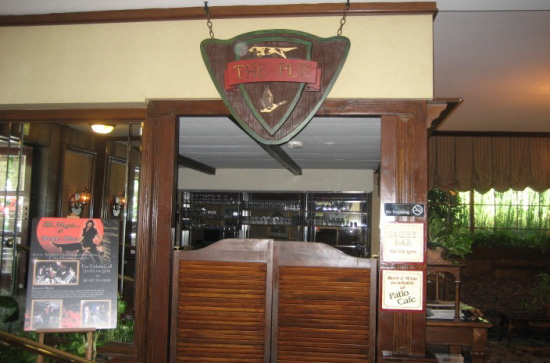 Sportsmen’s Lodge Bar